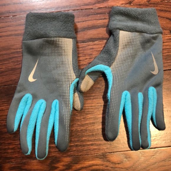 nike fleece gloves